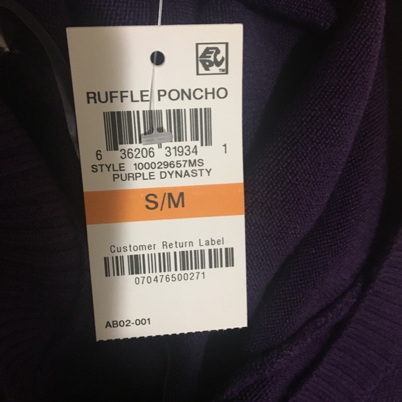 Karen Scott soft purple poncho style sweater - Picture 3 of 3